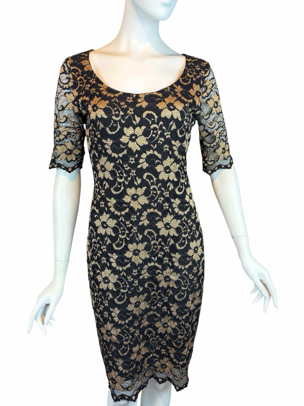 Belle Badgley Mischka Dress Size 8 Gold Lace over Black Scoop Neck Elbow Length